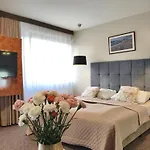 Apartment 331 W 5 Gwiazdkowym Royal Tulip 200 M Do Plazy Dobruk Jaccuzi W Obiekcie
